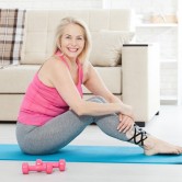 Cinco exercícios que fortalecem os ossos na menopausa