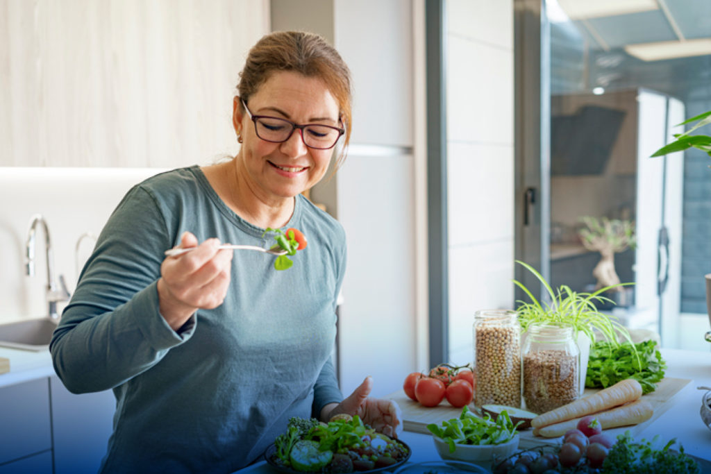 Dieta na menopausa: os alimentos que a vão ajudar a sentir-se melhor diariamente