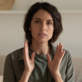 Chega de “devias”: redefinir as expectativas da mulher