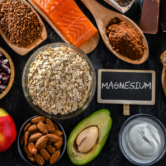 Magnésio na menopausa? Benefícios, tipos e recomendações baseadas na ciência