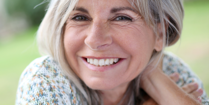 Bem-vinda à era slow da beleza, em que vai aprender a amar as suas linhas de expressão